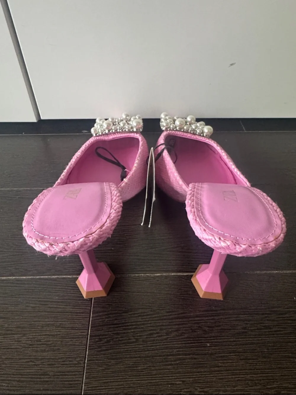 Zara Pink Pearl-Buckle Pointed Mule Martini Heel- Never Worn - Picture 3 of 5